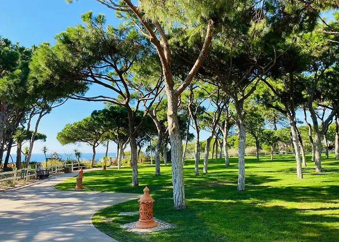 Algarve Luxury Experience - Situated Within The Pinecliffs